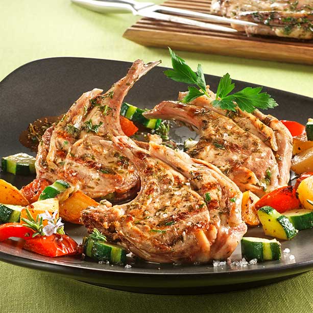 Côtelettes d'agneau en croûte aux fines herbes